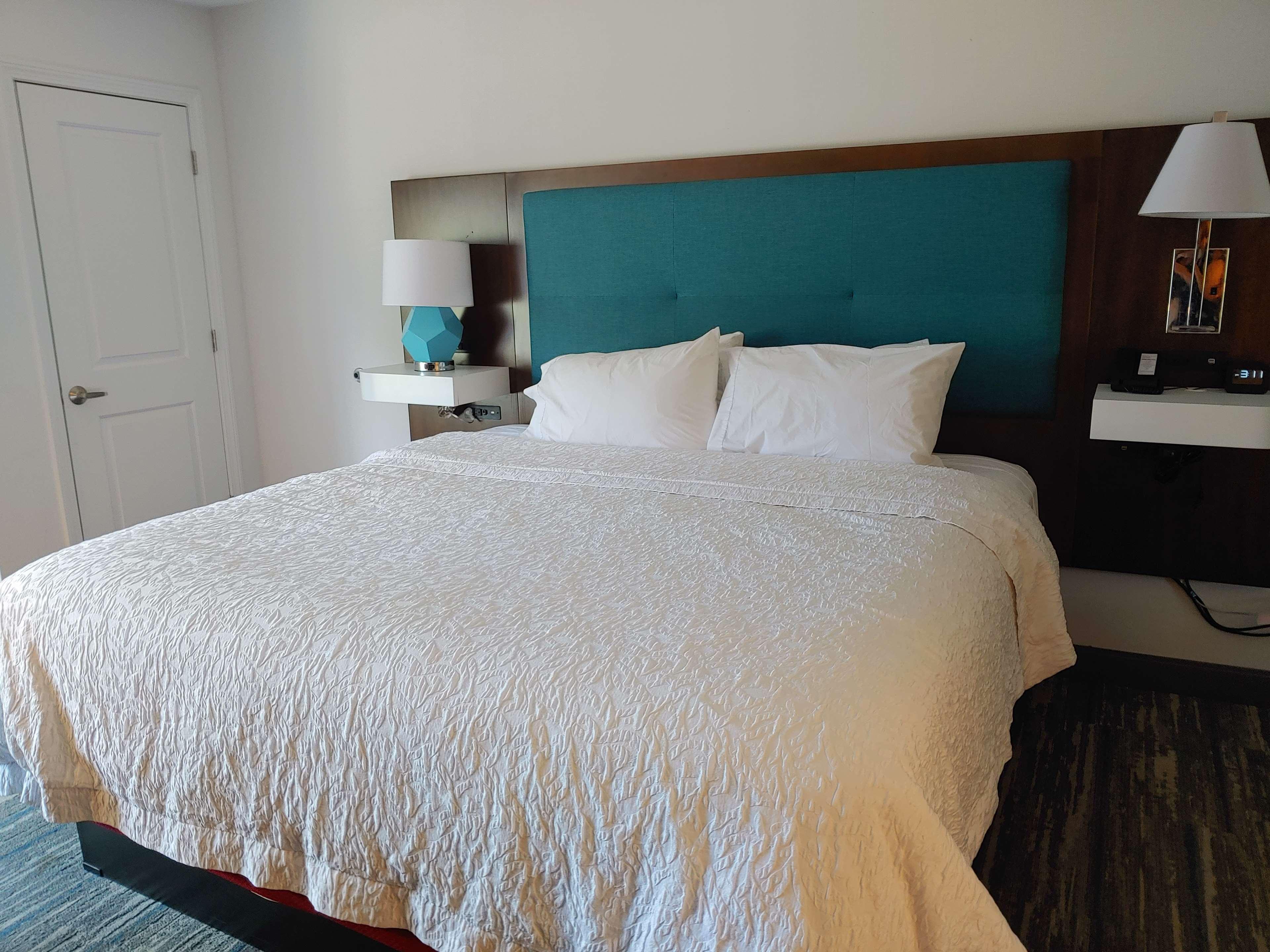Hampton Inn By Hilton Concord/Bow Экстерьер фото